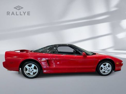 Used 1992 Acura NSX RWD image 2
