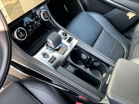 Certified 2025 Jaguar F-PACE R-Dynamic S AWD/4WD image 16