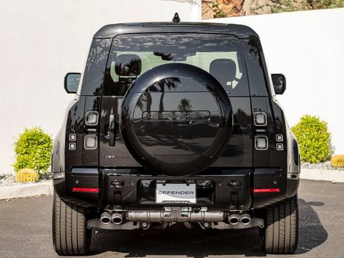New 2026 Land Rover Defender 90 V8 AWD/4WD image 8