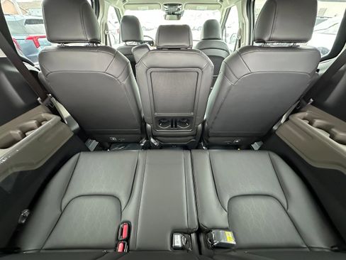 New 2026 Kia Carnival EX image 12