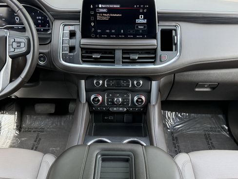 Used 2024 GMC Yukon SLT w/ SLT Luxury Package RWD image 22