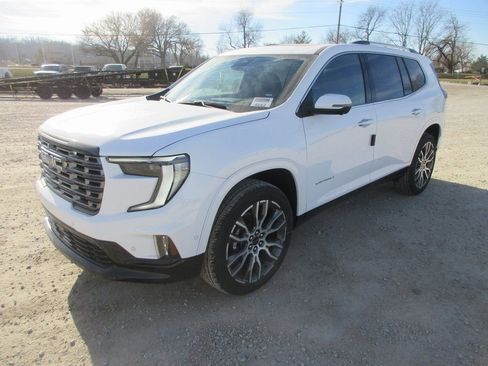 New 2026 GMC Acadia Denali Ultimate AWD/4WD image 10