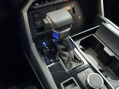 Used 2022 Toyota Tundra Platinum image 20