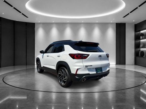 Certified 2025 Chevrolet TrailBlazer RS w/ Convenience Package AWD/4WD image 4