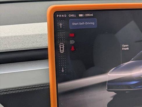 Used 2026 Tesla Model Y 2WD image 11