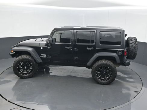Used 2018 Jeep Wrangler Unlimited Sport S image 35