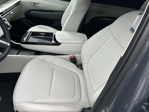 New 2026 Hyundai Tucson Limited FWD image 16
