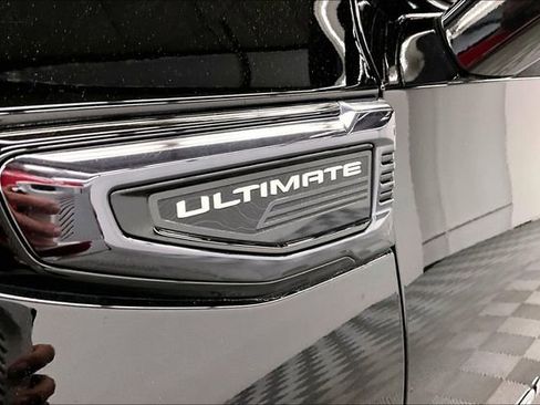 Used 2025 GMC Yukon XL Denali Ultimate w/ LPO, Floor Liner Package AWD/4WD image 38