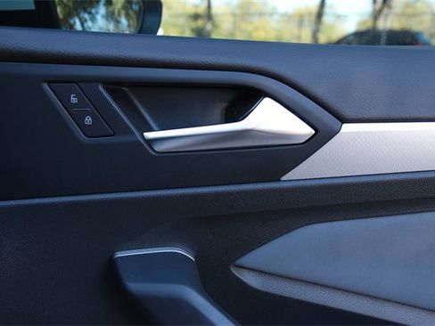 Certified 2025 Volkswagen Jetta SE image 26