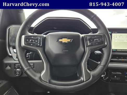 Used 2025 Chevrolet Silverado 1500 High Country image 16