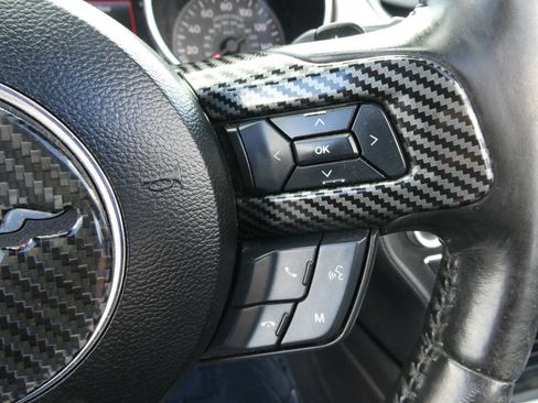 Used 2019 Ford Mustang Premium RWD image 21