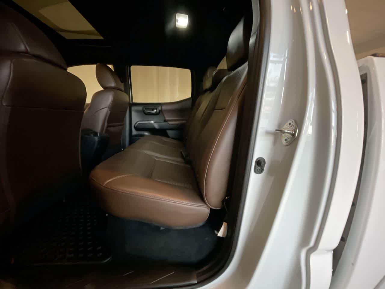 Used 2020 Toyota Tacoma Limited AWD/4WD image 23