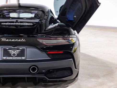 Used 2022 Maserati MC20 Coupe image 13