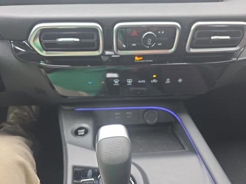 New 2026 Nissan Sentra SR FWD image 12