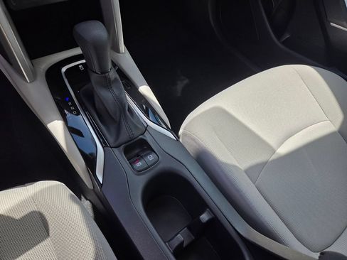 Used 2025 Toyota Corolla Cross L FWD image 24