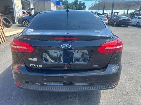Used 2017 Ford Focus SEL image 7