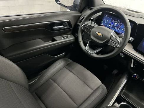 Used 2025 Chevrolet Tahoe LS RWD image 12