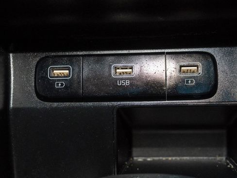 Used 2022 Kia Sorento S w/ Panoramic Sunroof Package image 10