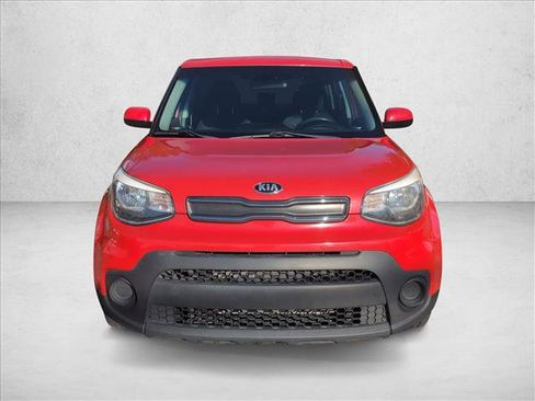 Used 2019 Kia Soul Base image 2