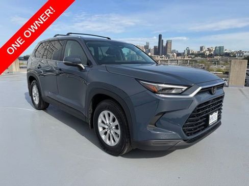 Used 2024 Toyota Grand Highlander XLE image 1