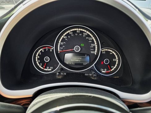 Used 2014 Volkswagen Beetle 2.5 FWD image 22