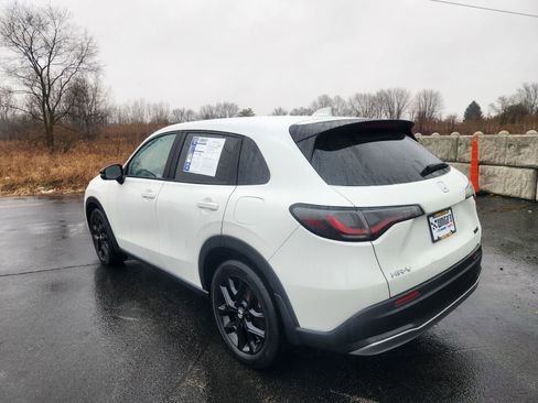 Used 2023 Honda HR-V Sport image 7