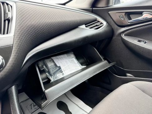 Used 2023 Chevrolet Malibu LT image 31