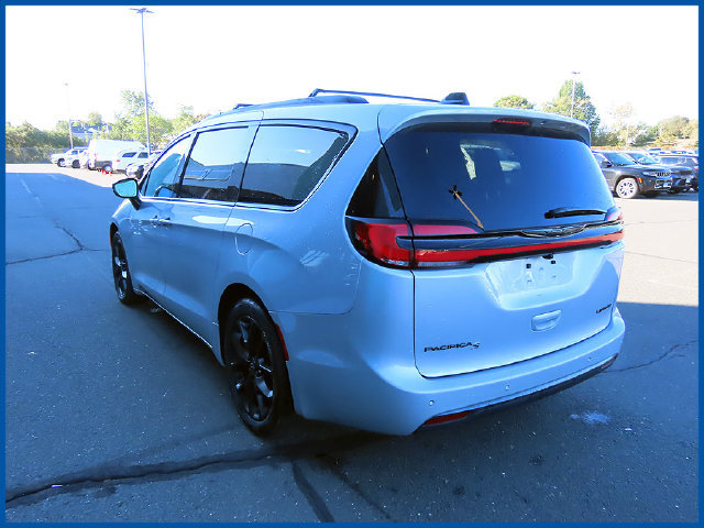 Used 2026 Chrysler Pacifica Limited w/ S Appearance Package FWD image 5