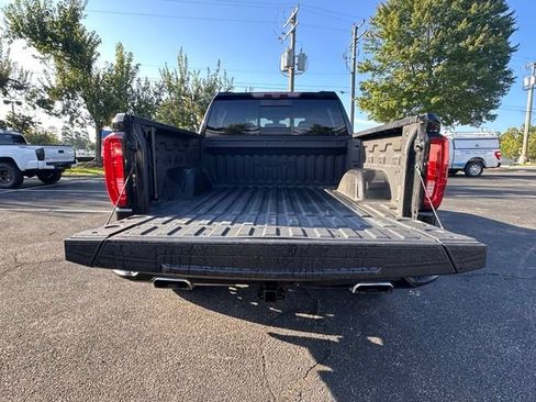 Used 2021 GMC Sierra 1500 AT4 w/ AT4 Value Package AWD/4WD image 13