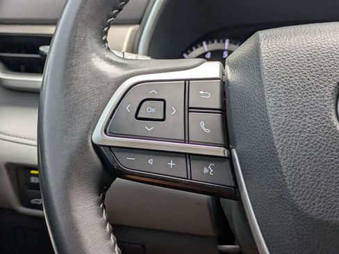 Used 2023 Toyota Highlander XLE FWD image 27
