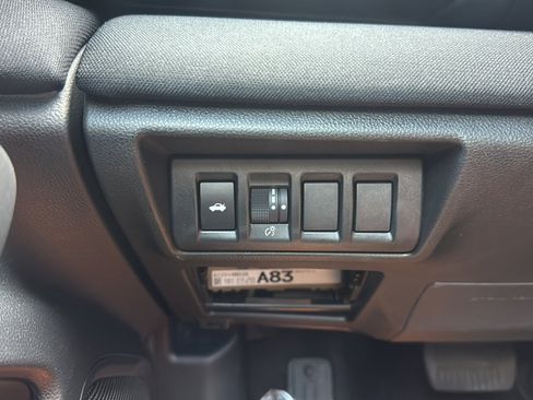 Used 2025 Subaru Legacy Premium AWD/4WD image 27