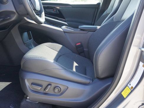 Used 2025 Toyota bZ4X AWD w/ Weather Package image 29