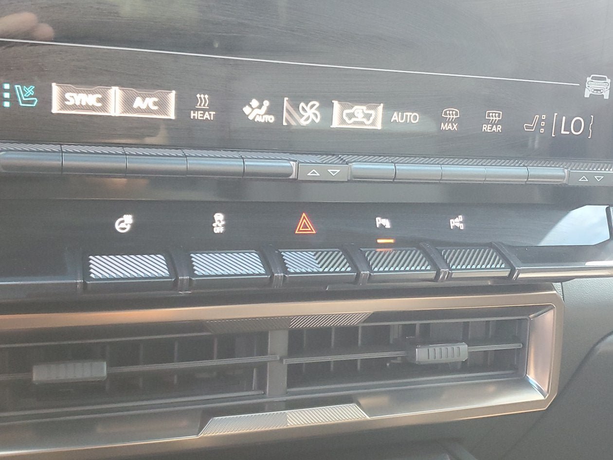 New 2025 GMC Hummer EV 3X AWD/4WD image 24