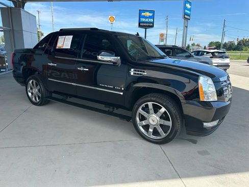 Used 2007 Cadillac Escalade EXT w/ Information Package AWD/4WD image 3