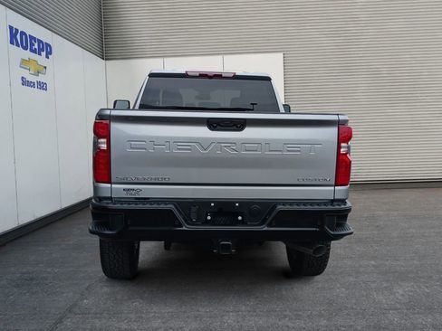 New 2026 Chevrolet Silverado 2500 Custom w/ Custom Value Package AWD/4WD image 4