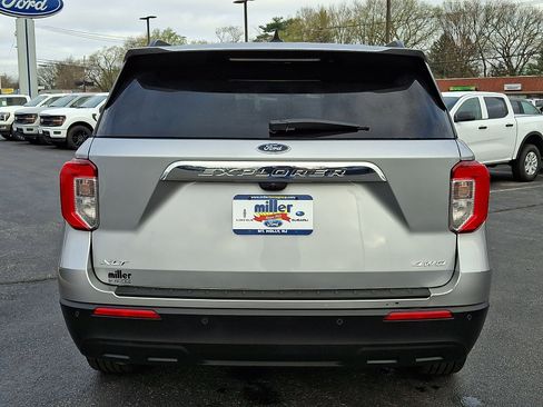 Certified 2023 Ford Explorer XLT image 5