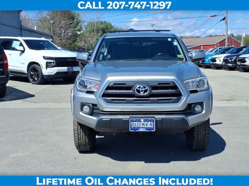 Used 2016 Toyota Tacoma SR5 w/ SR5 Appearance Package (SN) image 2