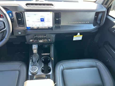 New 2025 Ford Bronco Badlands AWD/4WD image 15