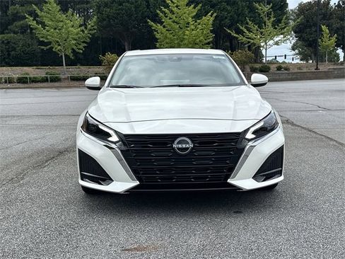 New 2025 Nissan Altima 2.5 SV w/ SV Premium Package image 2