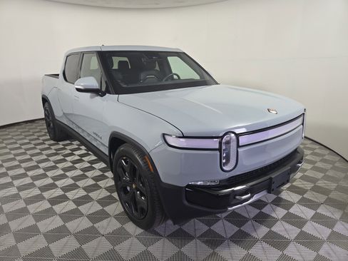 Used 2023 Rivian R1T Adventure image 7