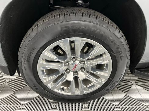 Used 2025 GMC Yukon Denali image 12