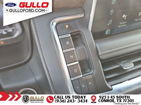 Used 2023 Chevrolet Suburban Premier image 28