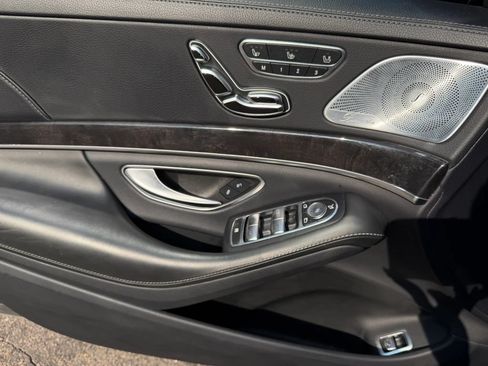 Used 2018 Mercedes-Benz S 560 Sedan image 20