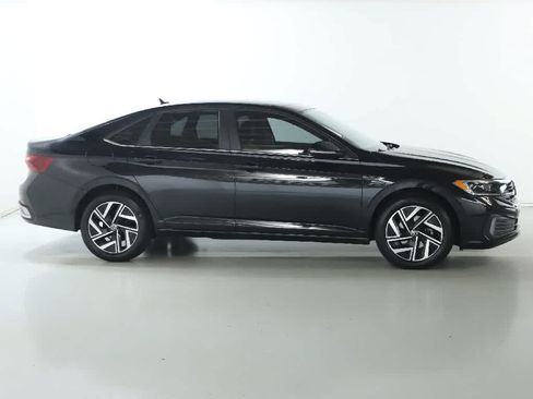 Certified 2024 Volkswagen Jetta SEL FWD image 11