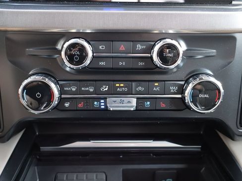 New 2026 Ford F350 Platinum w/ Platinum Plus Package AWD/4WD image 11