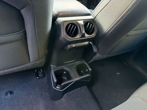 Used 2022 Jeep Wrangler Unlimited Sport S image 26