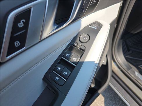 New 2026 BMW X5 xDrive50e AWD/4WD image 19