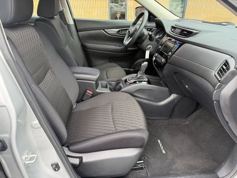 Used 2020 Nissan Rogue S FWD image 17