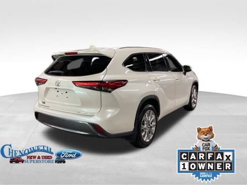 Used 2021 Toyota Highlander Limited image 5