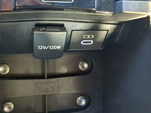 Used 2023 Toyota Corolla SE image 27